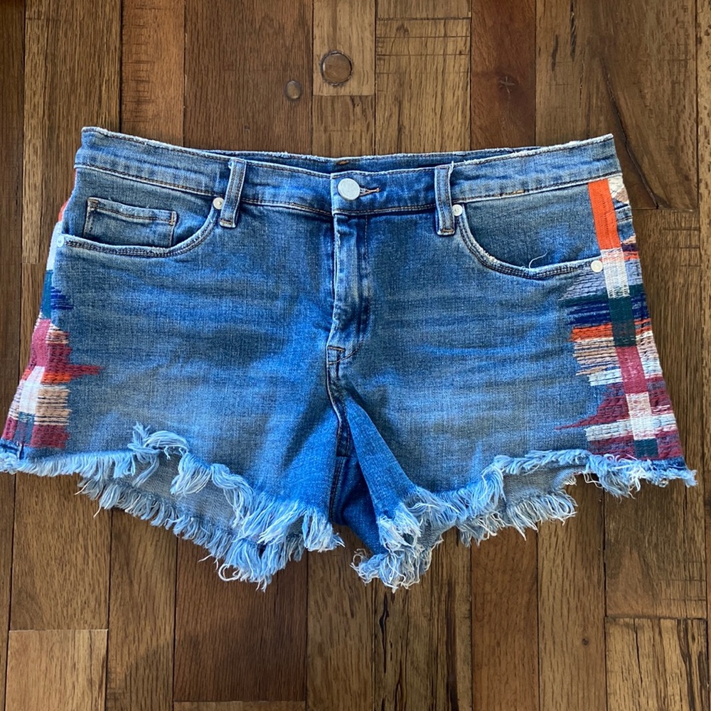 Blank NYC embroidered jean shorts